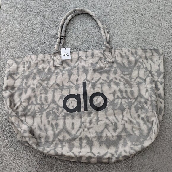 NWT Alo Yoga Iconic Shopper Tote - Picture 3 of 7